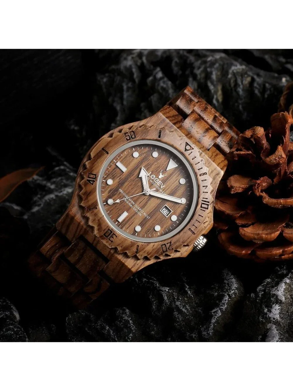 Men's Brown Handcrafted Sandalwood Vintage Calendar Analog Wrist Wooden Watch